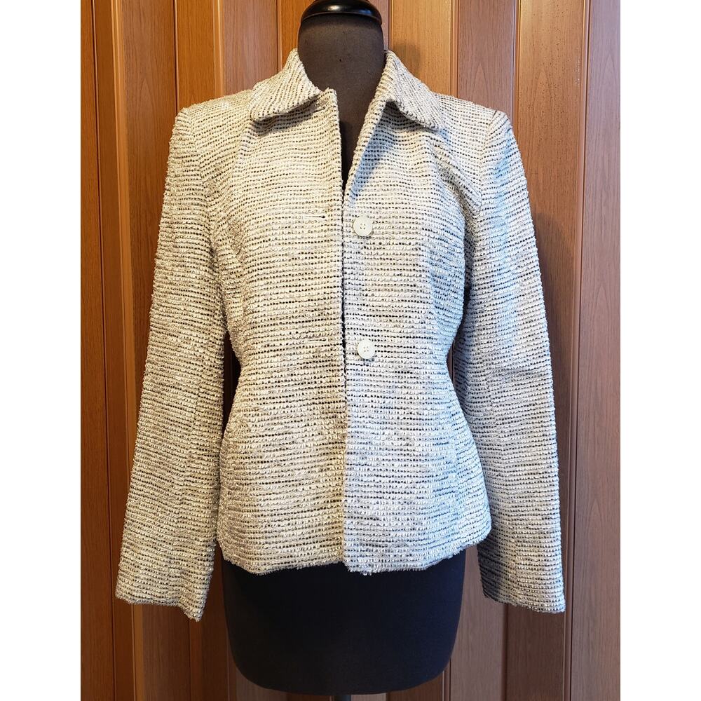 Jones New York sz 6 white w/black & grey threads throughout,  button up jacket